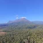 Hill Shadow - Mountain View And Swimming Pool