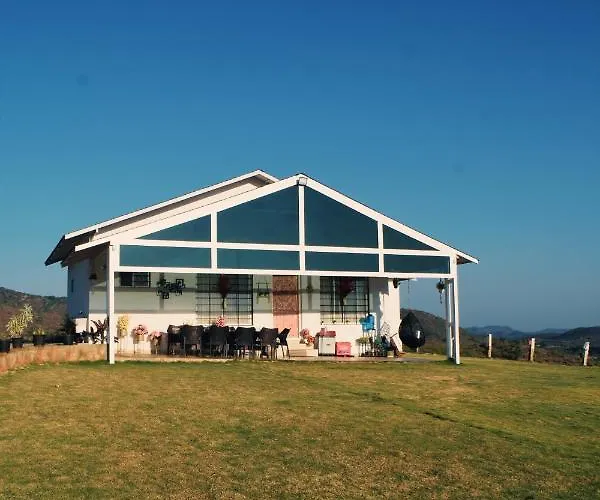 Tinton Hillstay