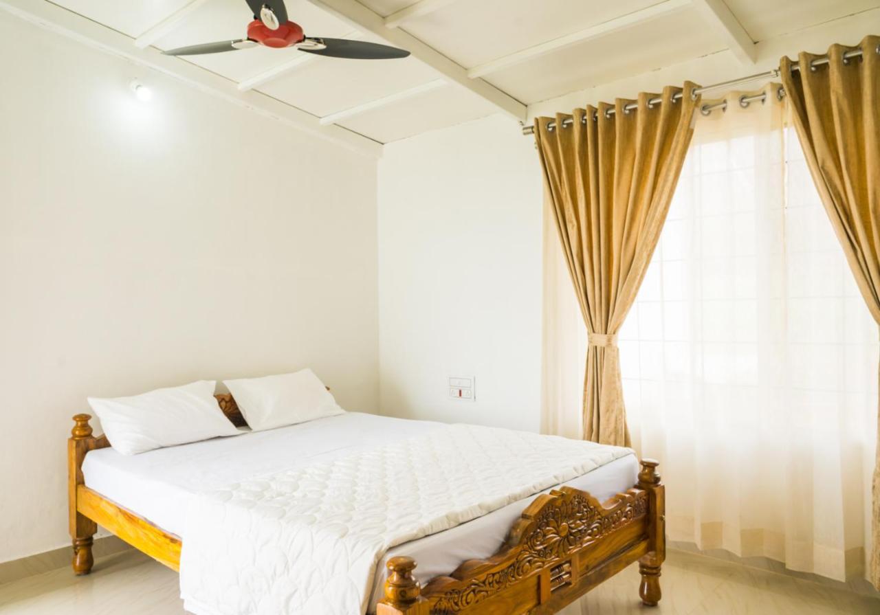 Holiday home Tinton Hillstay