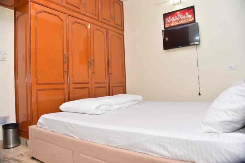 Peacecube Homestay *