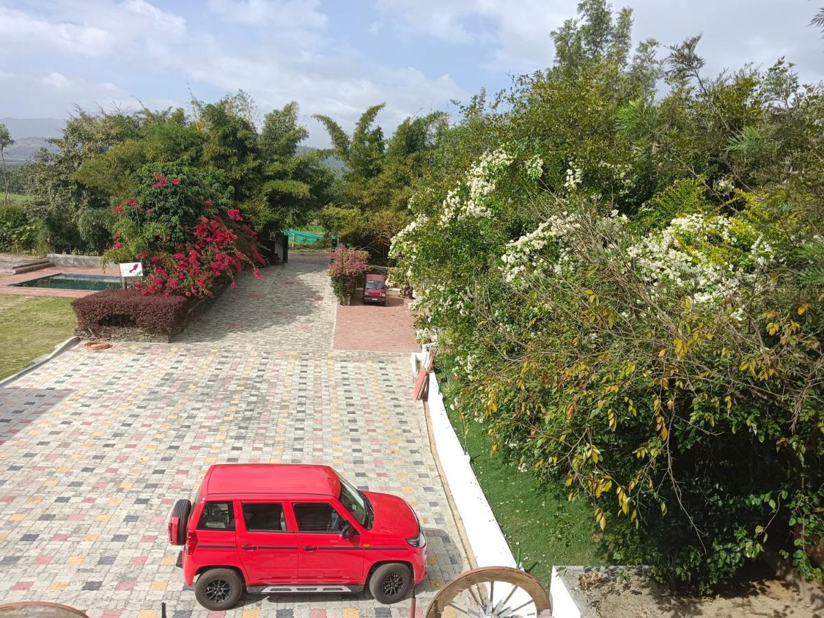 Bougainvillea Homestay *