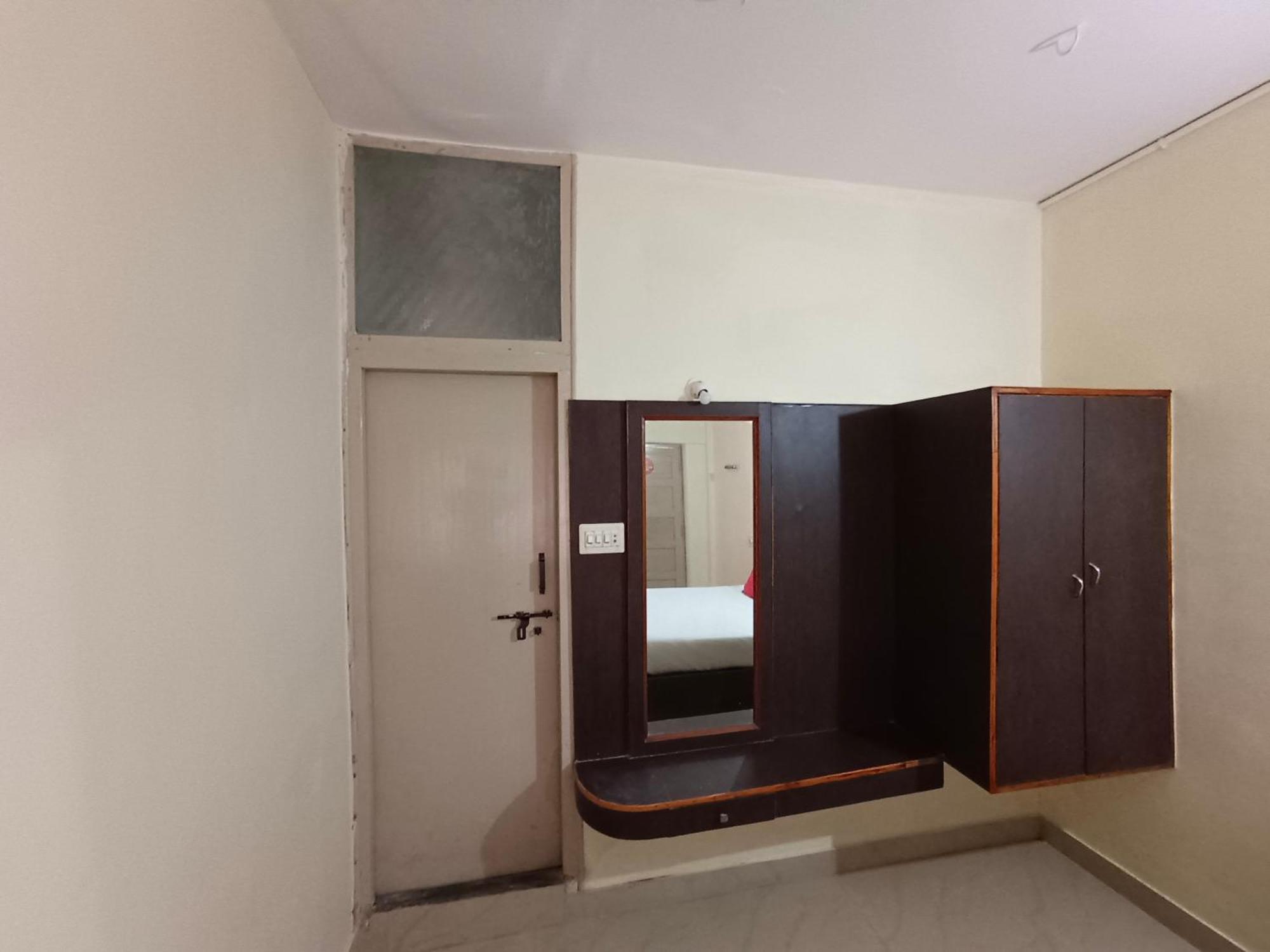 Hotel The Vishnu Residency