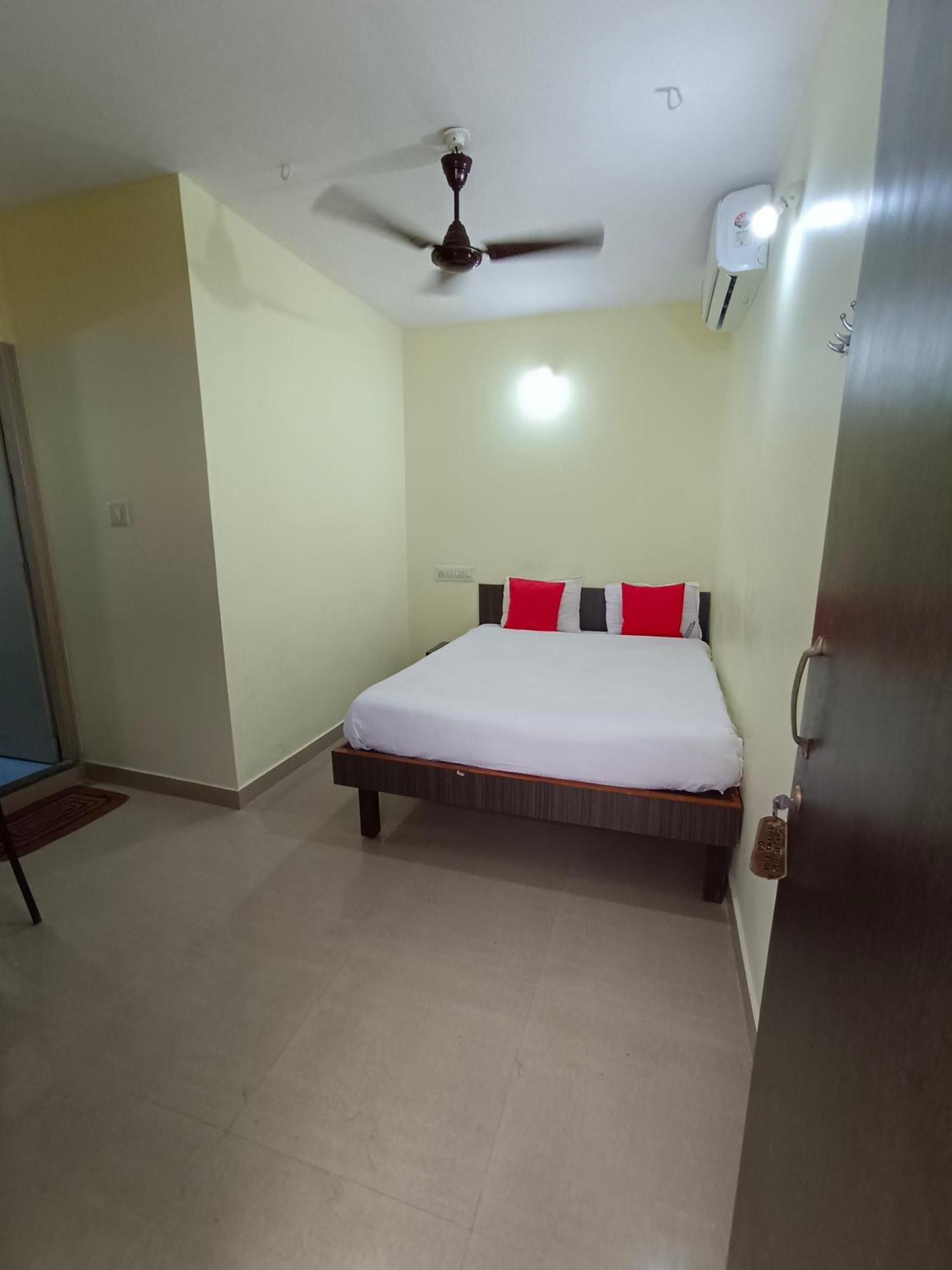 Hotel The Vishnu Residency 2*