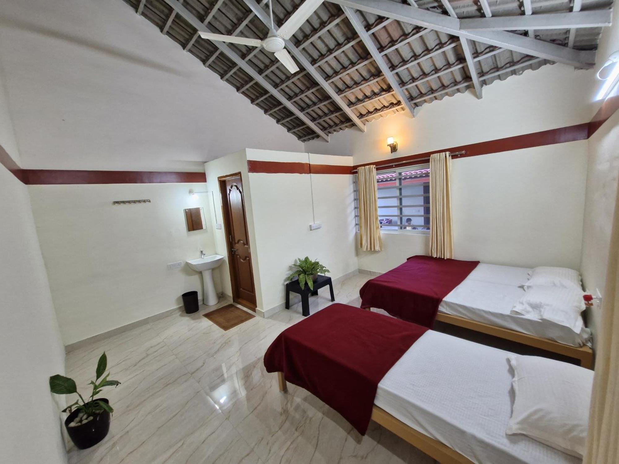 Kattegadde - Swimming Pool And With Private Balcony By Dazzle Destinations Chikmagalur