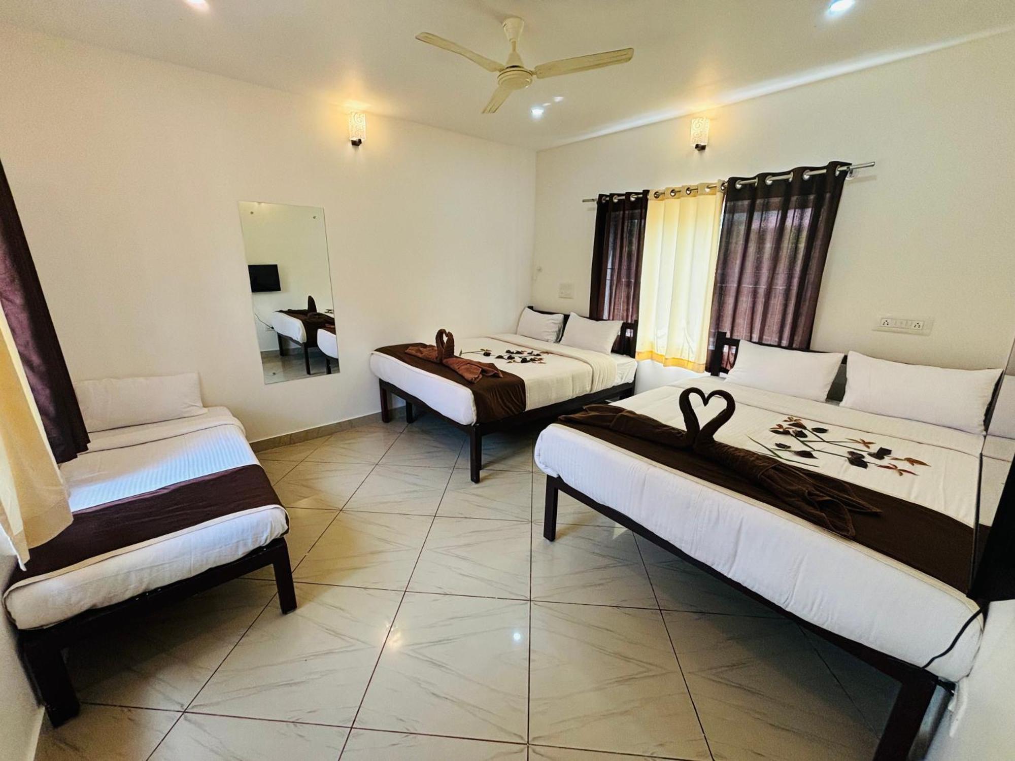 Peakview Homestay *