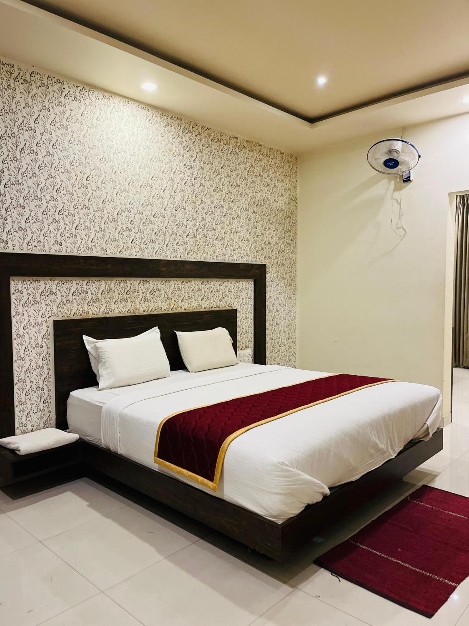 Taj Residency Apartment