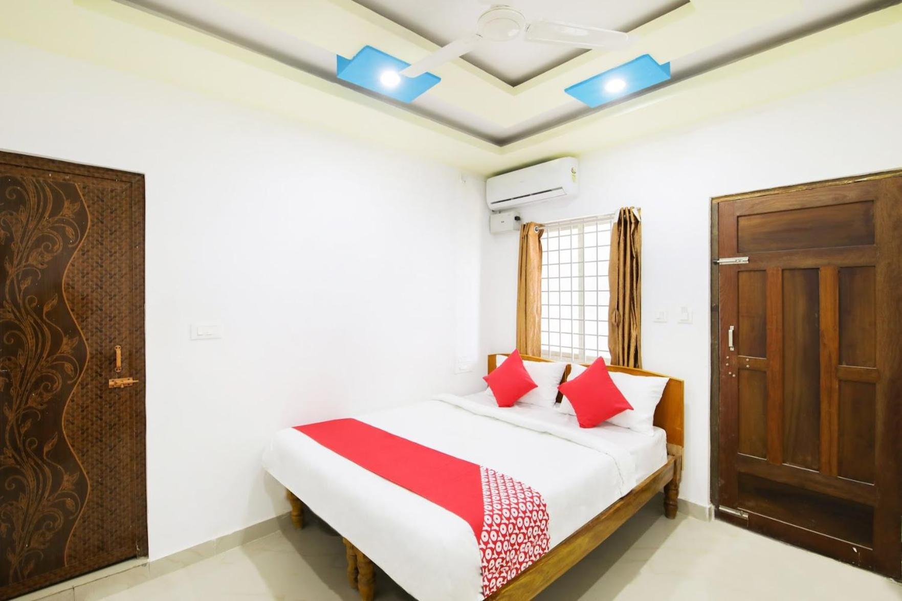 Khushi Hotel 2*