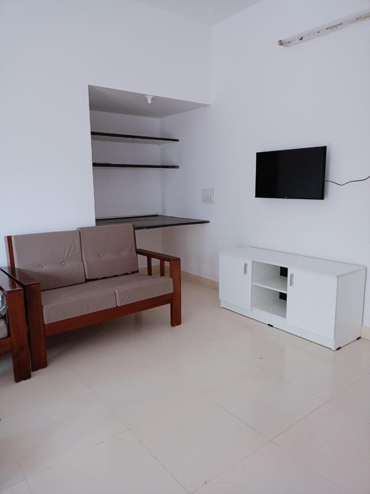Holiday home Hegde Residency 2 Bedroom With Balcony Arbica