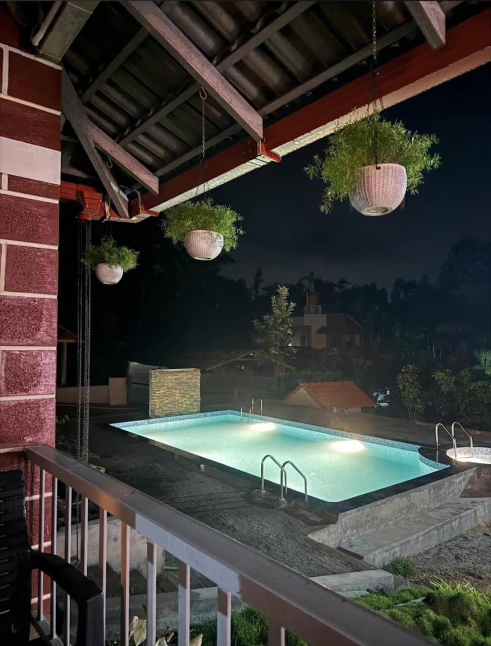 Kattegadde - Swimming Pool And With Private Balcony By Dazzle Destinations Homestay