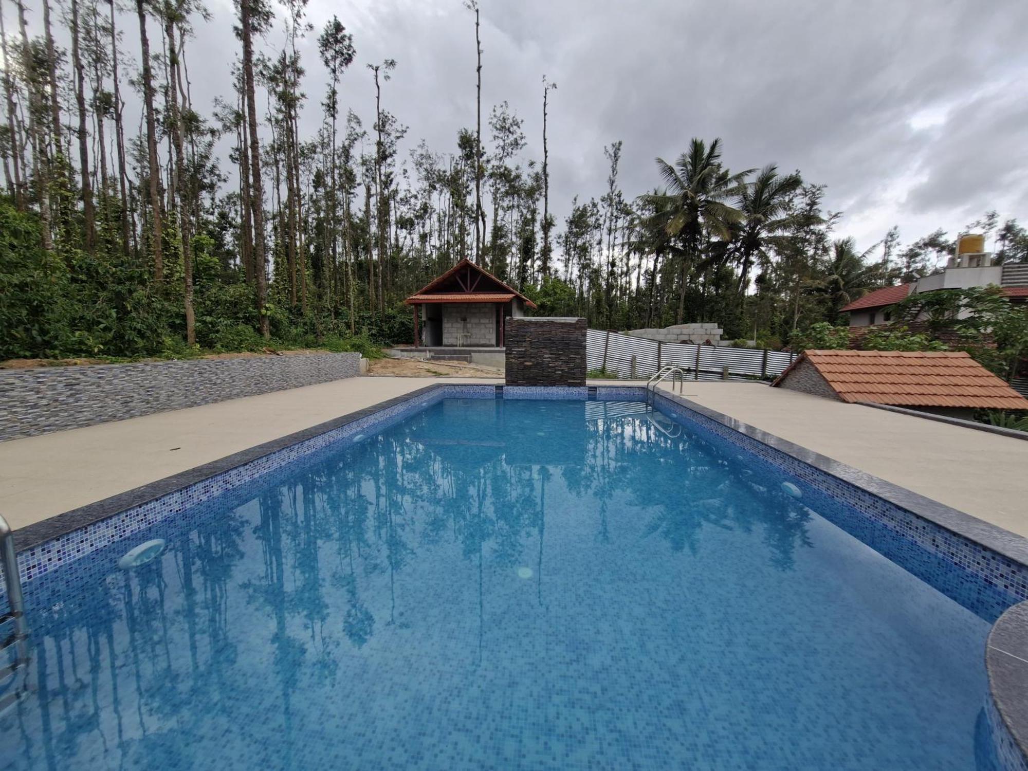 Homestay Kattegadde - Swimming Pool And With Private Balcony By Dazzle Destinations Chikmagalur