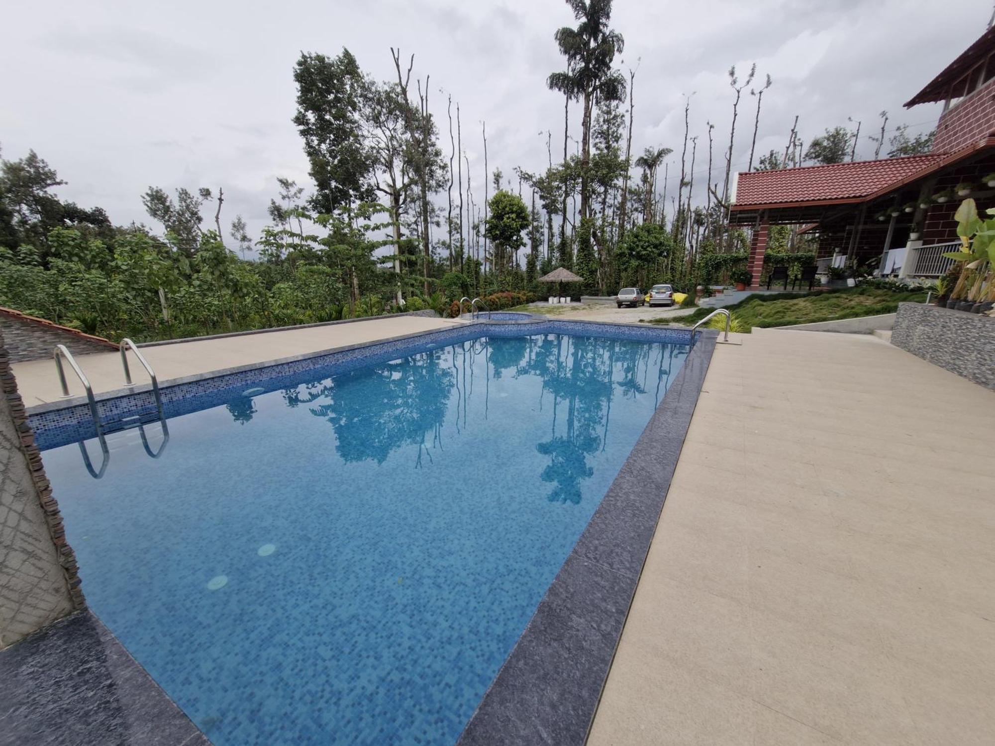 Kattegadde - Swimming Pool And With Private Balcony By Dazzle Destinations Homestay