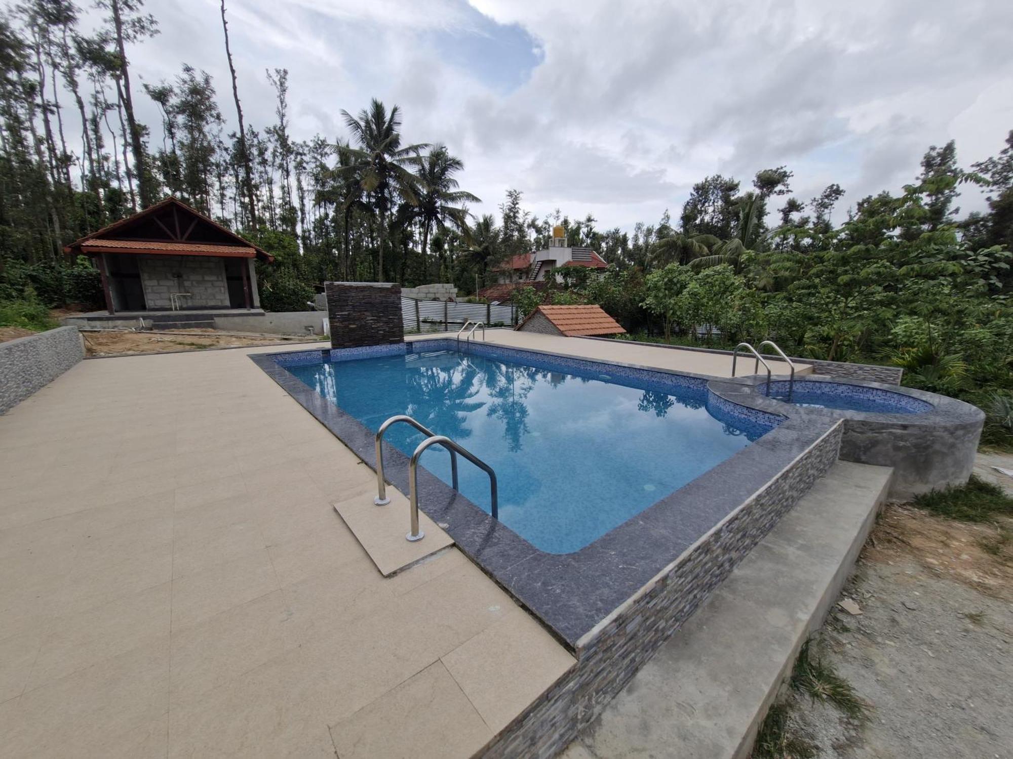 Kattegadde - Swimming Pool And With Private Balcony By Dazzle Destinations Chikmagalur