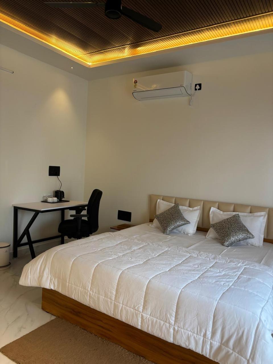 Homestay Kalarava Service