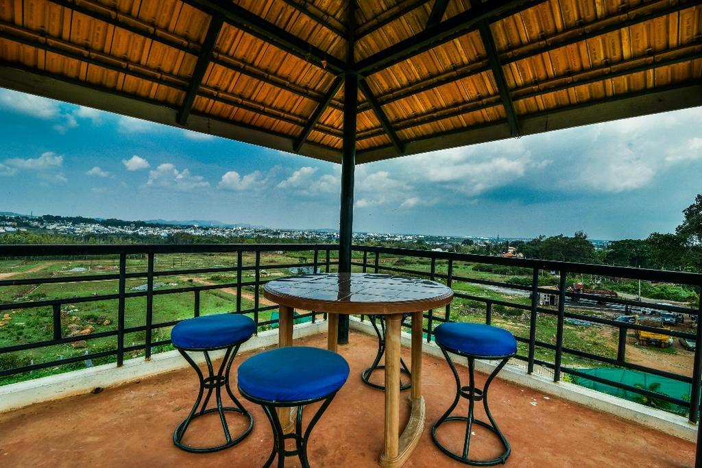Holiday Inn Home