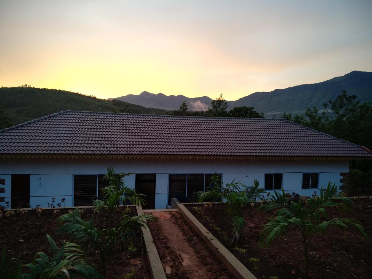 Holiday home Chittara Homestay *
